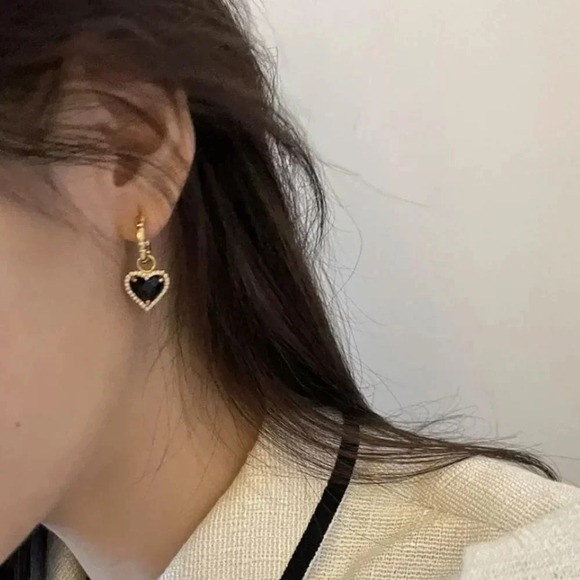 925 Sterling Silver Black Heart Gold Hoop Earrings Dainty Dangle Drop Earrings - Picture 3 of 6